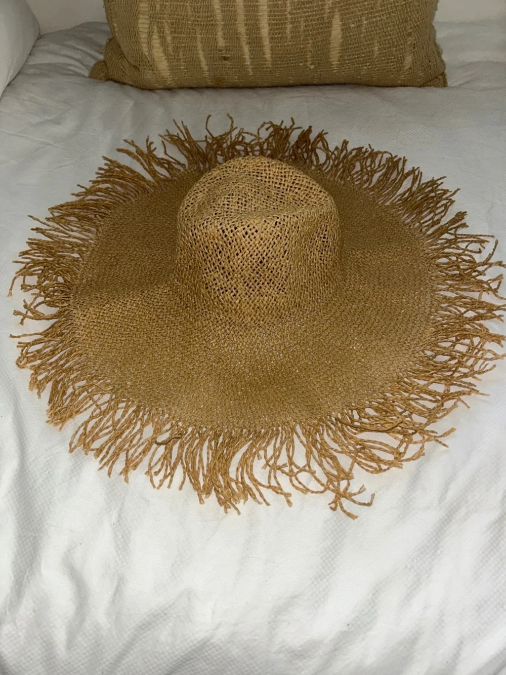H&M NEW straw fringe trim wide brimmed Sun beach pool hat